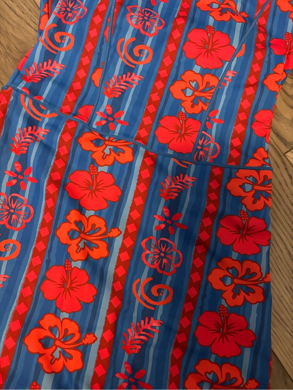 Unique Hawaiian blue and red hibiscus bodysuit - Picture 7 of 8